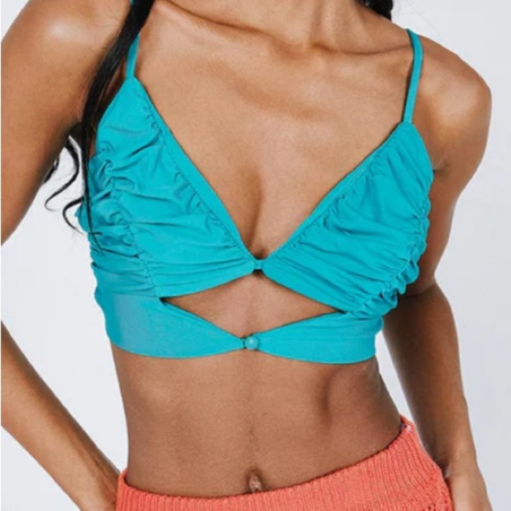 Princess Polly Eadie Crop Top Green Blue. Stylish Blue Ruched Crop Top size 4